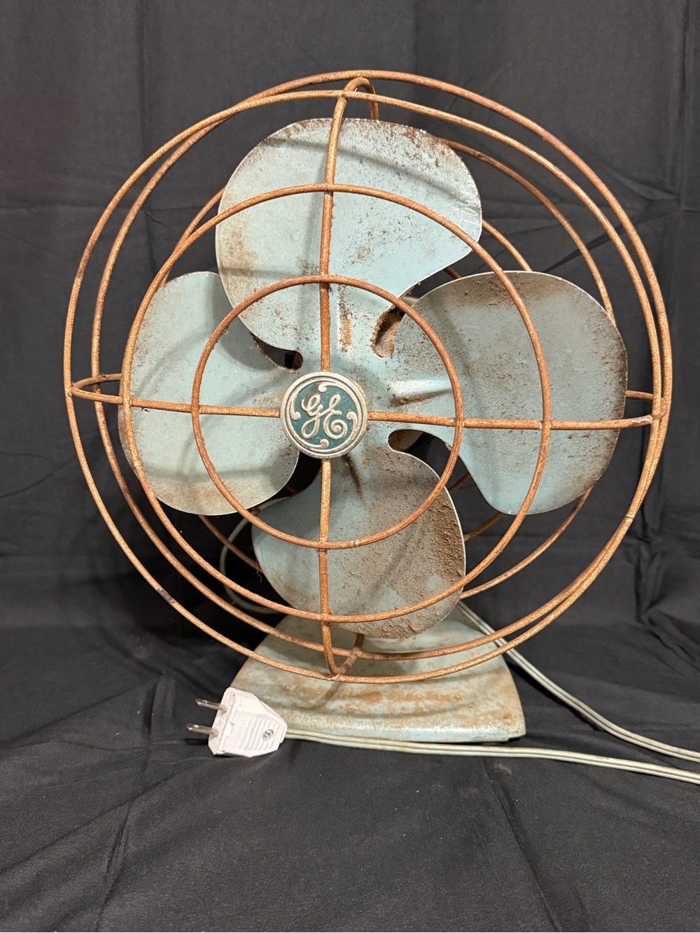 Vintage GE Metal Desk Fan in Light Blue with Rust Patina